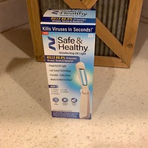 Safe and healthy disinfecting UV light